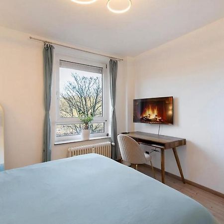 Charmentes Privatzimmer Mit Kueche, Naturgebiet 뒤셀도르프 외부 사진