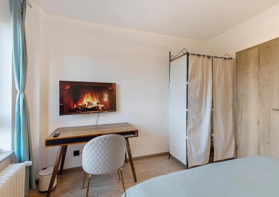Charmentes Privatzimmer Mit Kueche, Naturgebiet 뒤셀도르프 객실 사진